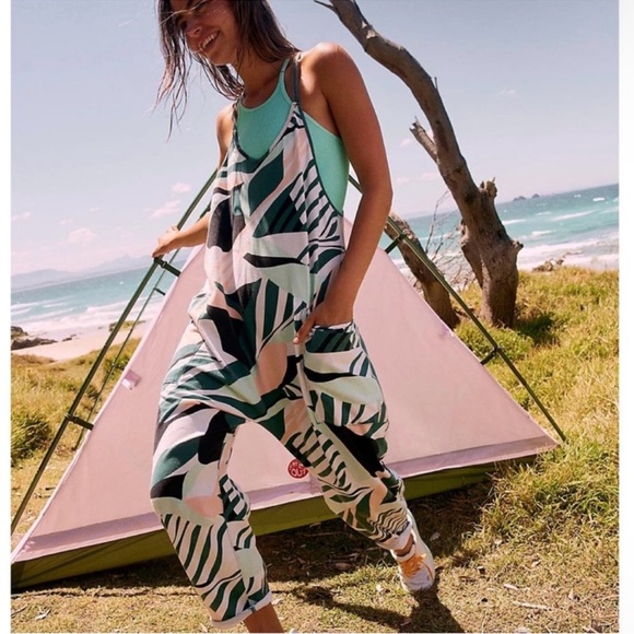 RARE Free People Movement | Hot Shot Printed Onesie | Large - Picture 1 of 16